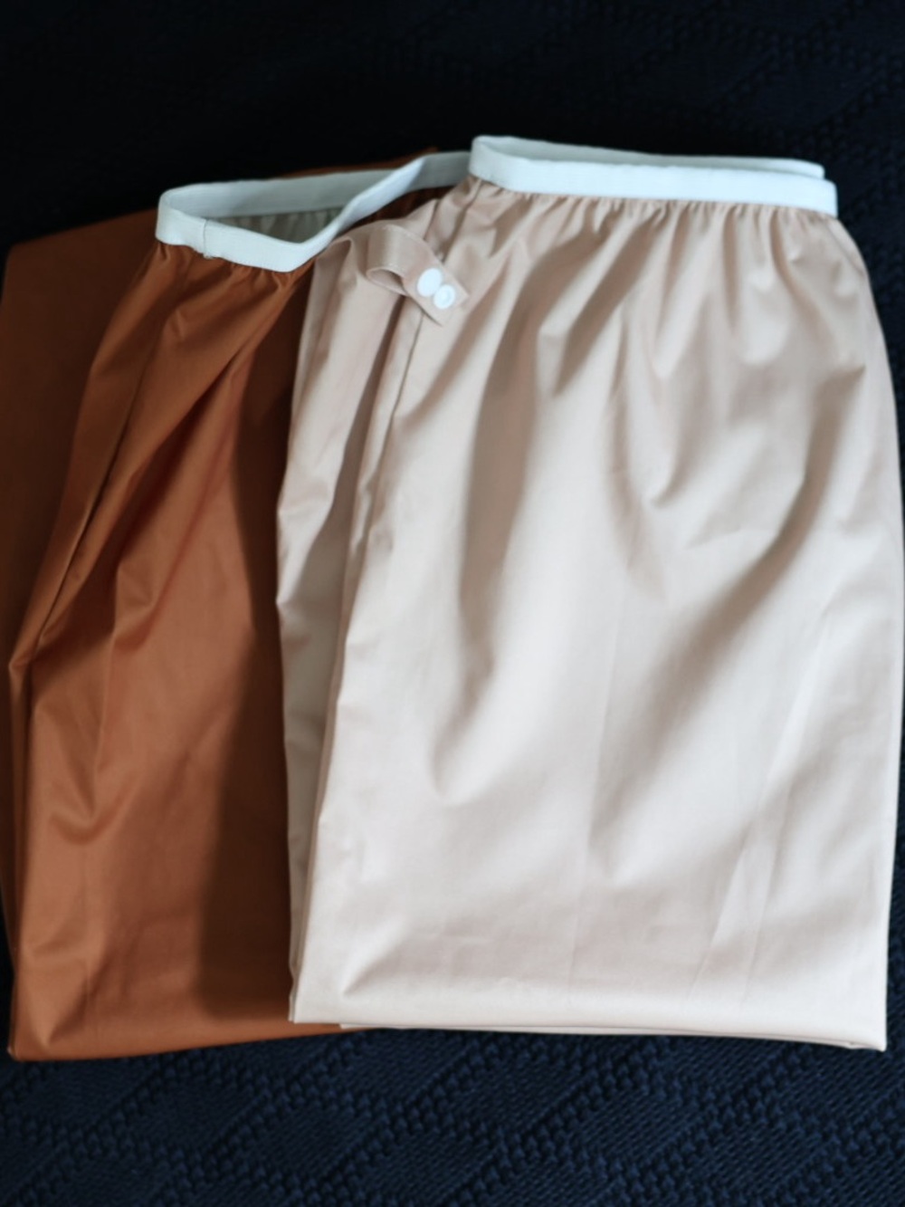 Kids Elastic-Waist Joggers in Cream and Brown